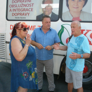Kandidát-starosta obce Stanislav Češka v diskusi s občany Milevska